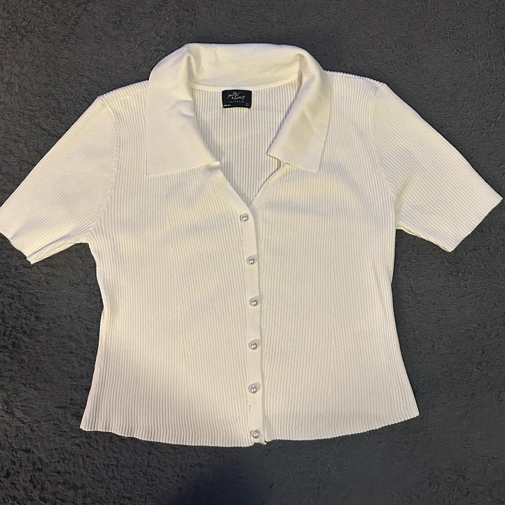Milk & Honey Knitwear Sweater Top with Pearl Faux Buttons, Size Large
